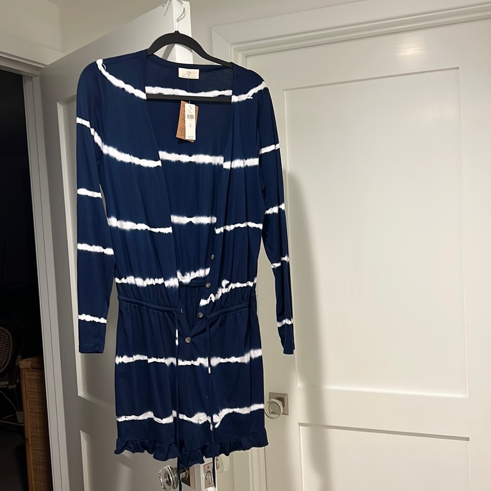 NWT Anthropologie Romper. Size Medium.
